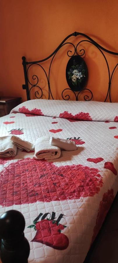 Notti Magiche Bed & Breakfast Castelvecchio Calvisio Dış mekan fotoğraf