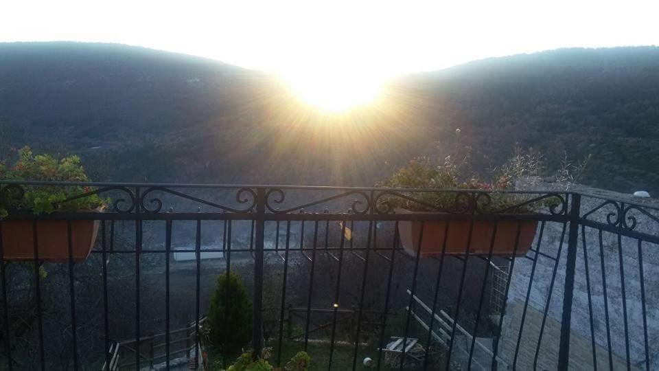 Notti Magiche Bed & Breakfast Castelvecchio Calvisio Dış mekan fotoğraf